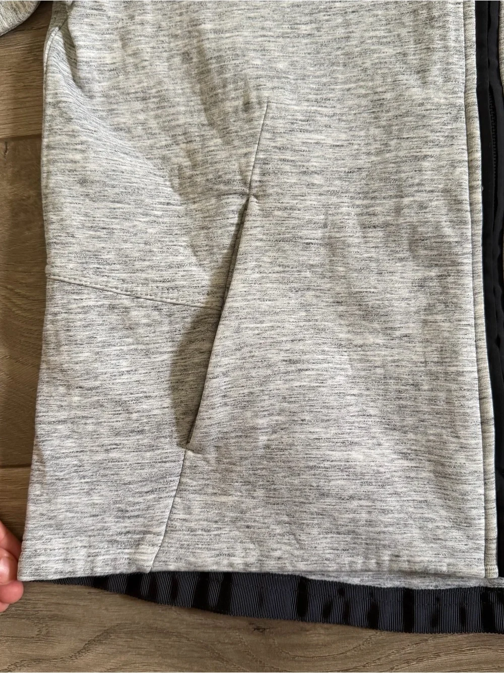 LULULEMON City Bound Women’s Light Gray Hooded Full Zip Jacket Size 6 - Picture 5 of 12